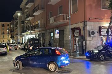 Foggia, rissa tra stranieri al quartiere Ferrovia: uomo accoltellato