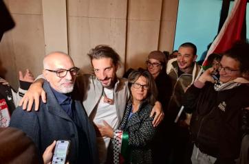 Flotilla, alla stazione di Bari arriva Tony La Piccirella: «Abbiamo ancora persone lì da rilasciare»