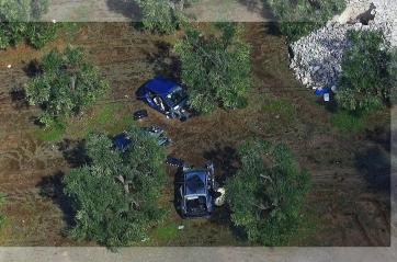 Un «cimitero» di auto cannibalizzate e nascoste nelle campagne della Bat: l'operazione della Guardia di Finanza VIDEO