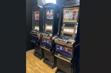 Taranto, sequestrati 22 apparecchi da gioco illegali: 5 persone segnalate e sanzioni per oltre 145mila euro