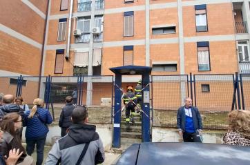 Bari, sgomberata una palazzina a Japigia: si indaga su una colonna esterna 