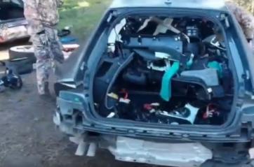 Andria, auto rubate e smontate per il mercato nero: 4 arresti