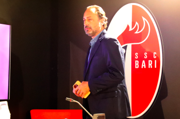 Dopo Empoli Bari la città umiliata tuona: «La maglia biancorossa è nostra. Toglietela»