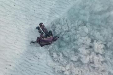 Porto Cesareo, con l'elica dello scooter subacqueo devasta il fondale a caccia di metalli sommersi: denunciato 36enne