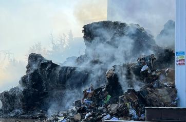 Incendio alla GM Service di Palo del Colle, Arpa Puglia monitora la qualit&agrave; dell&rsquo;aria: &laquo;Non si rilevano particolari criticit&agrave;&raquo;