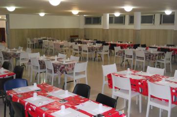 Bari, cena solidale per persone fragili nella parrocchia di San Carlo Borromeo