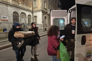 Le vite sospese nelle strade di Lecce, tra volontari e storie di senzatetto