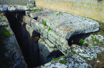 Il Salento e le sue architetture idriche, uno studio tra geologia, storia e paesaggio sulle opere dell&rsquo;acqua realizzate nei secoli