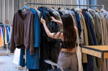 A Bari arriva il pi&ugrave; grande mercato vintage d'Europa: Fair Priced Vintage, 3 giorni tra seconda mano e prezzi qui