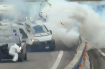 Assalto a un portavalori da parte di finti poliziotti sulla Brindisi-Lecce. Conflitto a fuoco con i carabinieri. Strada bloccata