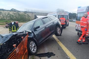 Scontro tra due auto sulla Maglie-Leuca: morto un 60enne di Tursi, tre feriti