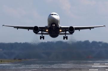 Forti turbolenze sul volo Bergamo-Bari, feriti alcuni passeggeri. L'Ansv apre un'inchiesta: &laquo;Un incidente&raquo;