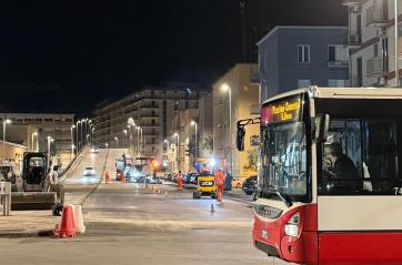 Bari, al via le chiusure notturne del Ponte Garibaldi per il Brt: deviazioni di percorso per i bus, ecco le linee interessate