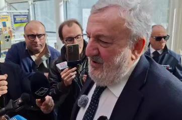 Il commiato di Emiliano in Regione: «Ogni sacrificio è valso la pena, il futuro è nelle mani della Puglia»