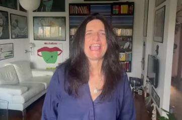 Pia Tuccitto torna con il nuovo singolo «È inutile parlare»