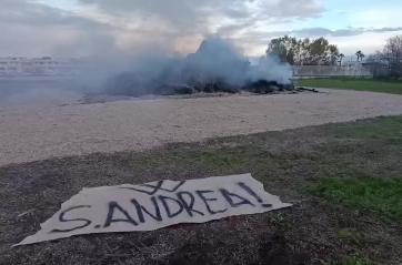 Presicce Acquarica, distrutta (e ricostruita) la focareddha. L'atto vandalico firmato: «Viva Sant'Andrea» 