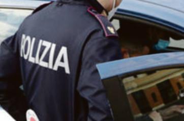 Bari, poliziotto falsifica le presenze a lavoro: reato prescritto ma lui viene comunque licenziato