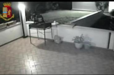 Matera, stupro di gruppo ai danni di due minorenni inglesi: due condanne e tre assoluzioni