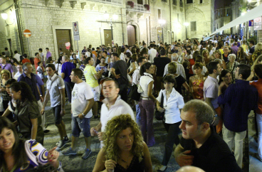 Mala movida a Barletta, la proposta: &laquo;contenere gli eccessi con un presidio delle forze dell&rsquo;ordine&raquo;