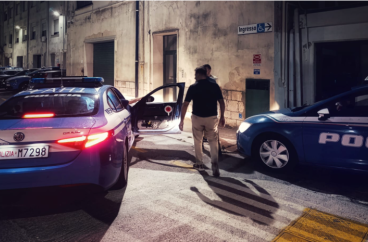 Matera, armato di coltello prima rapina una farmacia, poi ci prova con un supermercato: arrestato