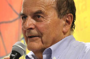 &laquo;Chiedimi chi erano i Beatles&raquo;, il 13 aprile a Potenza Pier Luigi Bersani