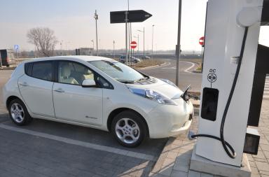 Consumi, l&rsquo;auto elettrica non convince i lucani