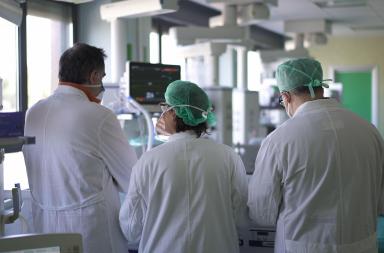 Direttori generali della sanit&agrave; pugliese, Decaro nomina il presidente della commissione: &egrave; Attolini ex assessore alla salute di Vendola