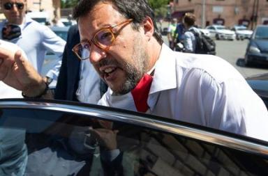 Matteo Salvini a Foggia il 27 aprile per la prima targa ai monopattini