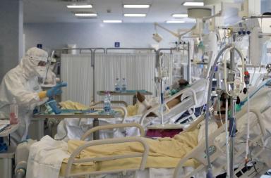 Covid, in Puglia calano contagi settimanali ma aumentano i decessi