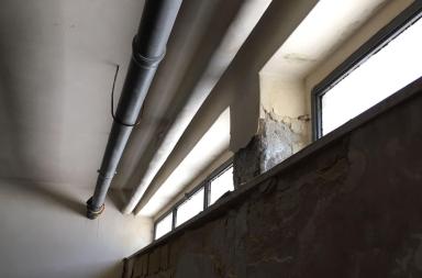 Infiltrazioni e fogna fatiscente, andare al liceo di Andria &egrave; un pericolo