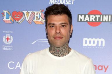 Fedez operato di nuovo: &laquo;Avr&ograve; una cicatrice carina&raquo;