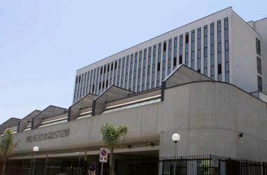 Fasano, rapinano un operaio Ilva alla fermata dell&rsquo;autobus: arrestati due giovani