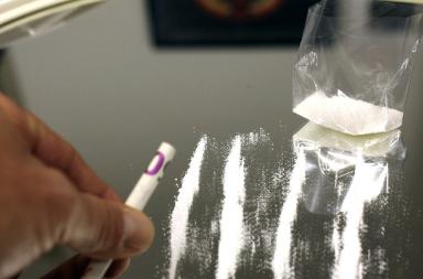 Sorpresi a sniffare cocaina in un circolo privato: il Questore sospende l’attività per 15 giorni a Roccaforzata Sorpresi a sniffare cocaina in un circolo privato: il Questore sospende l’attività per 15 giorni a Roccaforzata