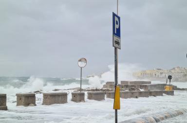 Ciclone Harry colpisce il Mediterraneo: mareggiate e nubifragi, coinvolta l'area ionica di Puglia e Basilicata