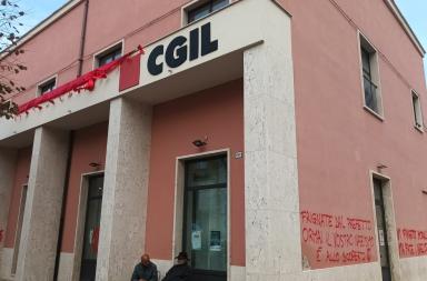 Foggia, attacco &laquo;No vax&raquo; a Governo e Cgil: &laquo;Nazisti, ormai siete stati scoperti&raquo;