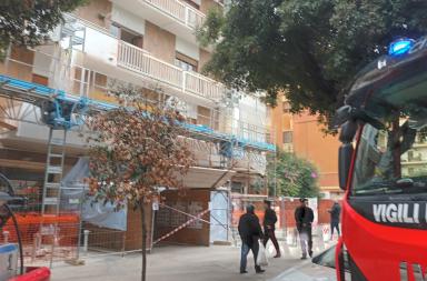 Foggia, operaio cade dall'impalcatura del cantiere: &egrave; grave in ospedale