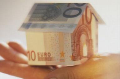 Mercato del mattone in calo in Puglia -11,2%, a Bari -16,6