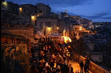 Santa Lucia, Trump e un presepe diverso