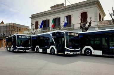 Trani, ecco gli autobus elettrici: entrati in servizio, sono completamente ecologici