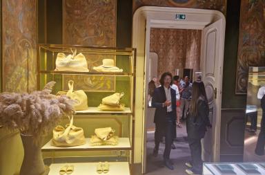 Giorgio Armani e la sua collezione mare conquistano Trani: l'evento vip