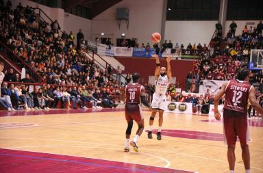 Valtur Brindisi conquista il derby pugliese