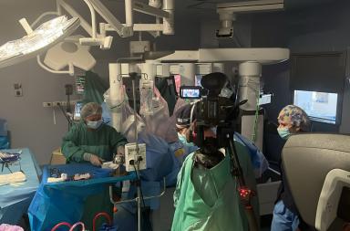 Foggia, al Policlinico l'operazione in collegamento live: due interventi d'avanguardia trasmessi in diretta Foggia, al Policlinico l'operazione in collegamento live: due interventi d'avanguardia trasmessi in diretta