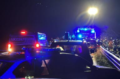 Perde il controllo dell'auto di servizio: muore carabiniere a San Severo Perde il controllo dell'auto di servizio: muore carabiniere a San Severo