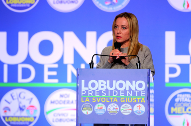 Meloni: «La Puglia terra che amo, non escludo di prendere una casa» Meloni: «La Puglia terra che amo, non escludo di prendere una casa»