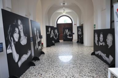 Bari, &laquo;Woman for Woman aganist violence&raquo;: a Bari in 21 scatti la forza delle donne