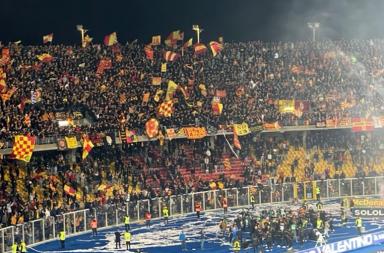 Il &laquo;Via del Mare&raquo; spinge il Lecce verso la salvezza