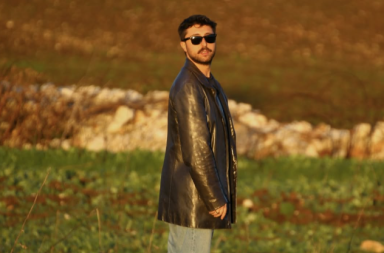 Le &laquo;Nuvole di Champagne&raquo; di Cost Delaney: cosa resta quando la festa finisce?