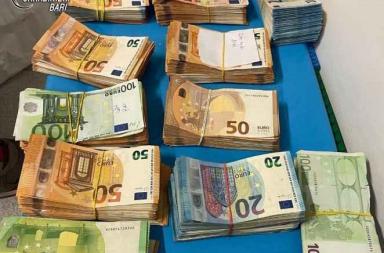 Bitritto, tre arresti per droga. Sequestrati anche 80mila euro e una pistola