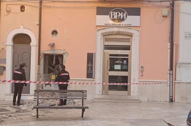 Nuovo assalto al bancomat nel Foggiano: banda della marmotta colpisce a Torremaggiore, &egrave; la seconda esplosione in 24 ore VIDEO