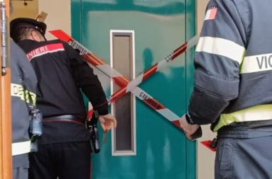 Parabita, 72enne precipita nel vano ascensore: &egrave; in ospedale in codice rosso FOTO